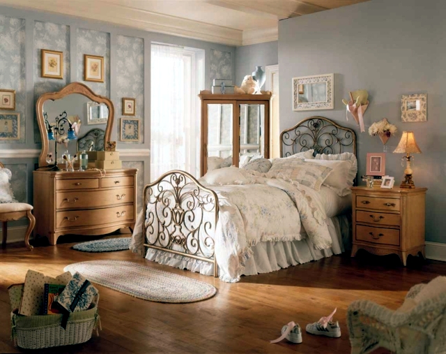 Room in shabby chic decorating style introduced – a touch of ...