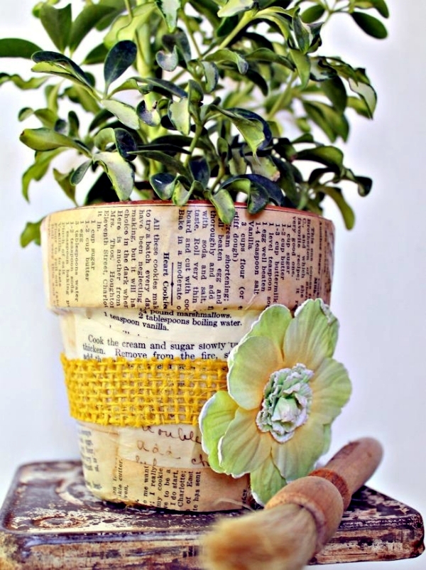 The pots adorn - craft ideas with chalkboard paint and trim The pots adorn - craft ideas with chalkboard paint and trim