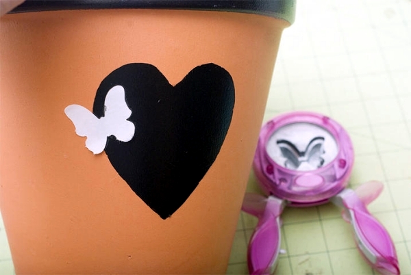 The pots adorn - craft ideas with chalkboard paint and trim The pots adorn - craft ideas with chalkboard paint and trim