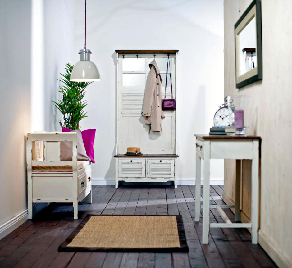 Entrance apartment entryway: signage by treadway industries. small ...