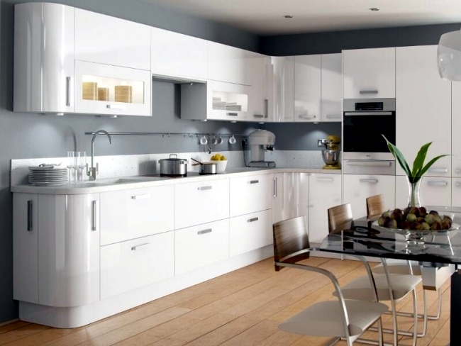 Modern high gloss kitchen in white – 20 dream kitchens with high gloss