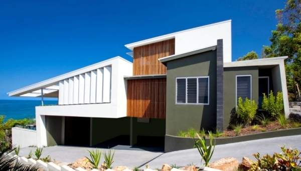Design contemporary beach house with attractive facade