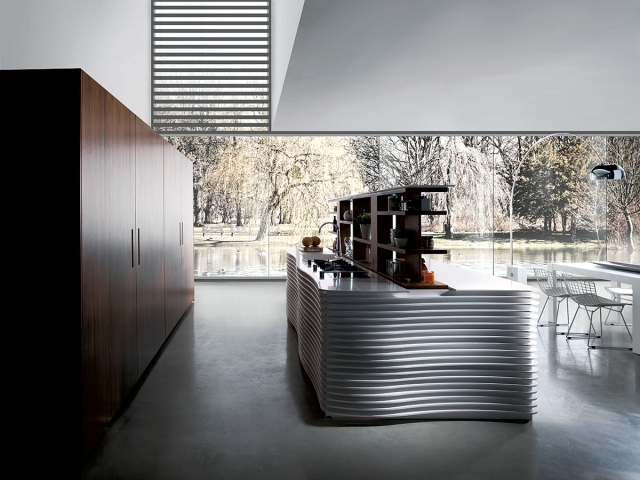 HI-MACS modern kitchen with island by Miton - Mirosi