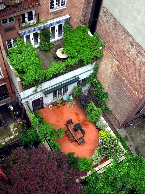 Intensive and extensive green roofs - A tendency to sustainable lifestyle