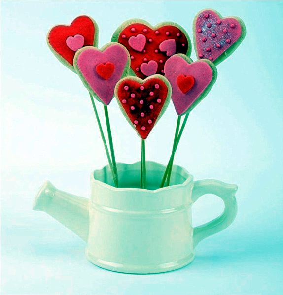 Gifts for Valentine's Day - sweeten your life with heart cookies