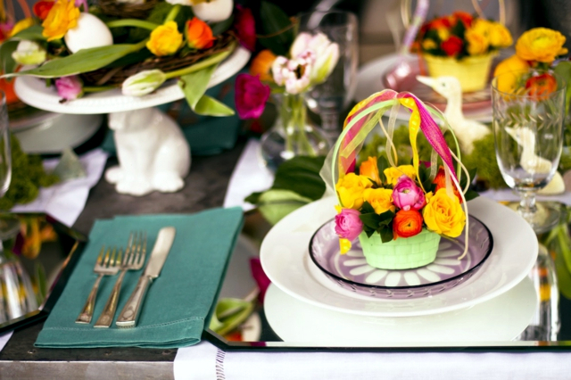 20 ideas for table decoration - Easter mood with spring flowers