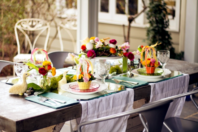 20 ideas for table decoration - Easter mood with spring flowers
