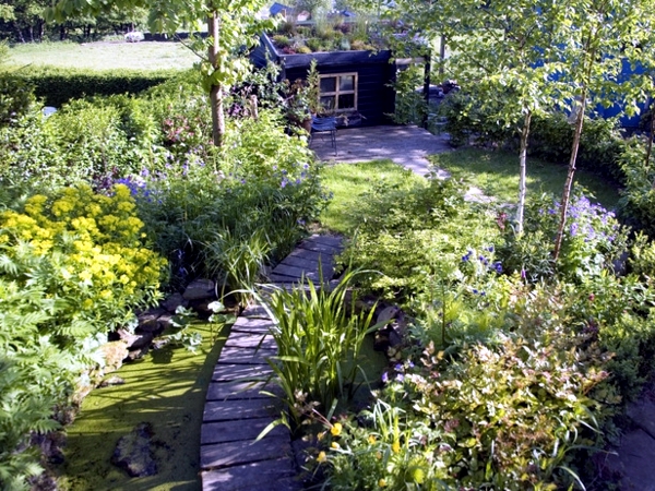 Creating a garden - Principles and design ideas, rustic style