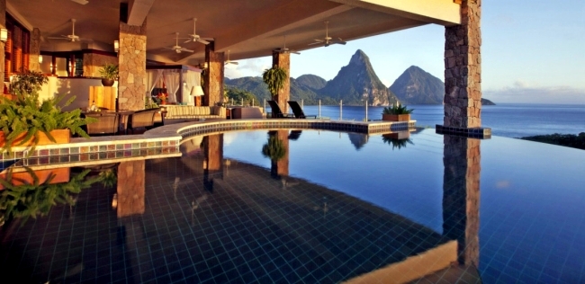Jade Mountain Resort offers a choice of unforgettable holidays