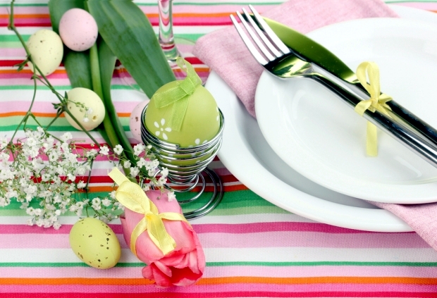Beautiful Easter decoration on table - 21 creative ideas in bright colors