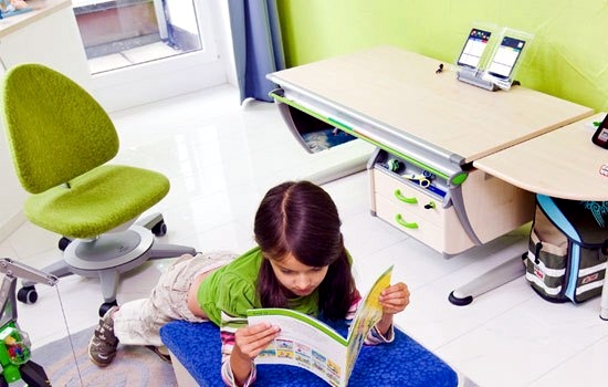 designs office chair for effective learning in the nursery