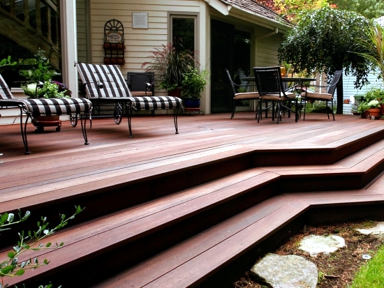 Bangkirai Wood Terrace - 20 great ideas for garden design