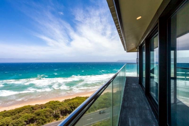 Polo House - a spectacular vacation home on the coast of Australia