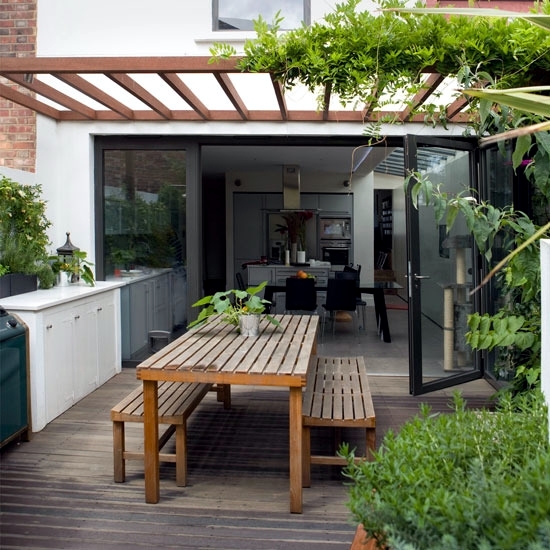 Glass roof terrace for the benefits of a glass canopy