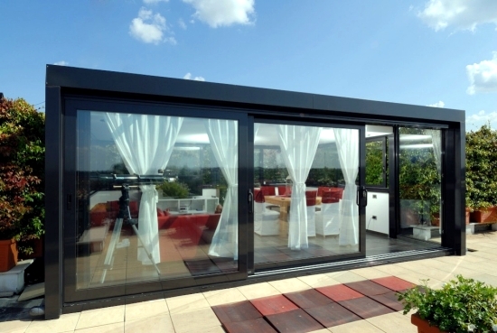 Glass roof terrace for the benefits of a glass canopy