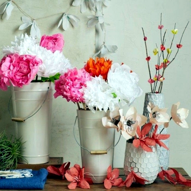 Spring Decorating Ideas - beautiful arrangements for the panel and the door