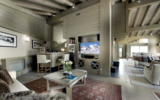Luxury chalet in the Alps attracts skiers from around the world