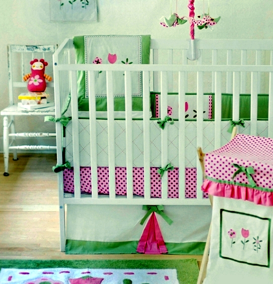 Thumbnail baby room - choose a practical bed with bars