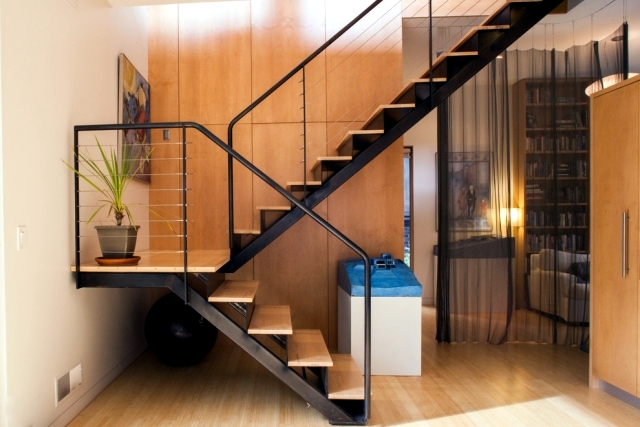 Graceful Stoops & Entry Steps - Old House Journal Magazine