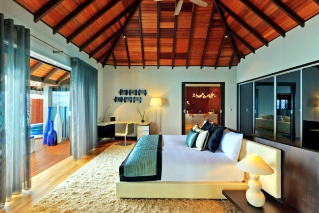 Harmony and exclusive holiday resort in the Maldives Velassaru