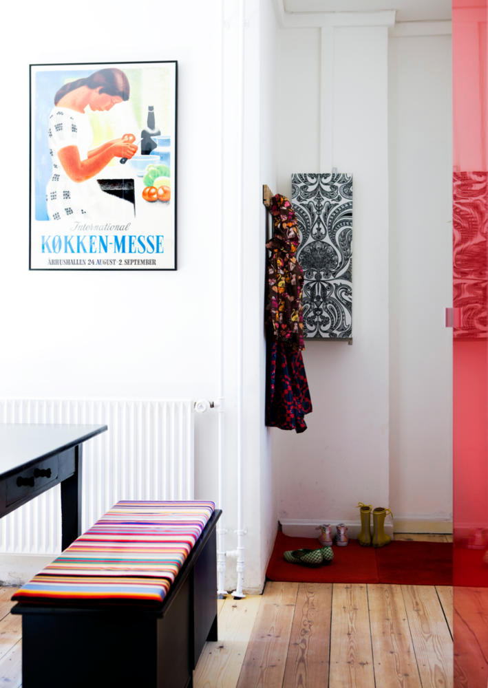 Entrance Hall & Cloakroom Entrance Hall & Cloakroom