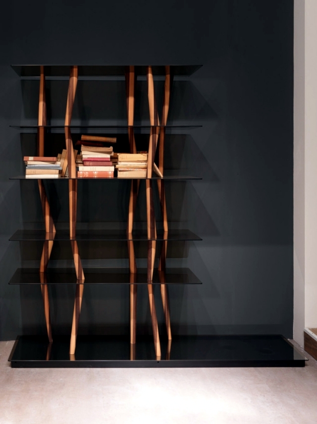 Design shelf "crystal Sendai" is reminiscent of bamboo sticks high