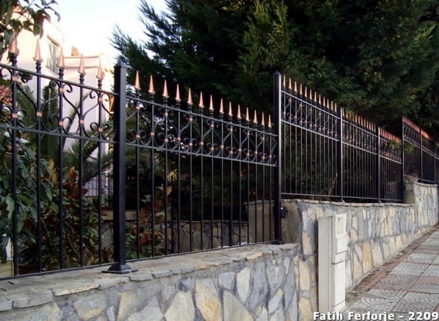 Wrought iron in architecture - 107 Fences and Railings