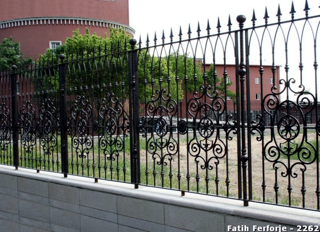 Wrought iron in architecture - 107 Fences and Railings