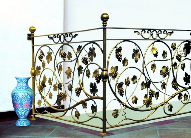 Wrought iron in architecture - 107 Fences and Railings