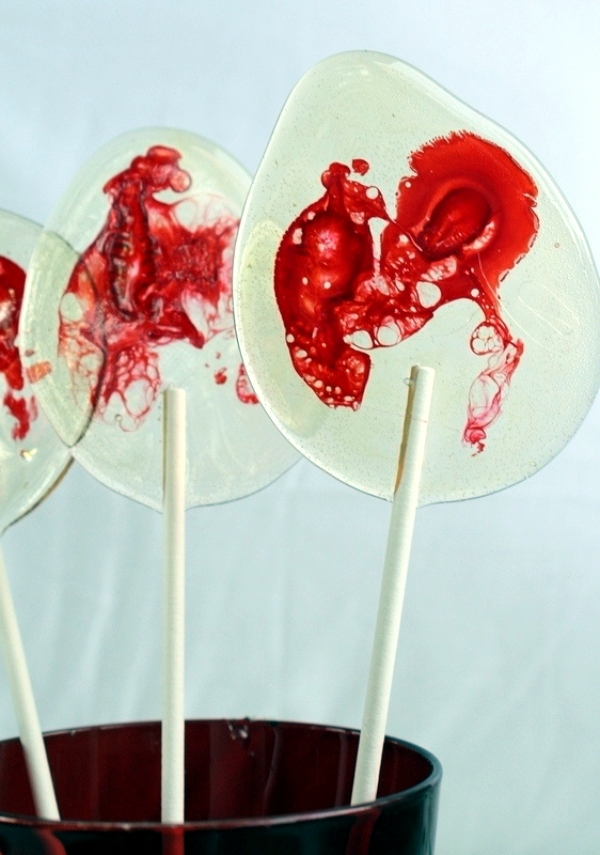 Dexter Morgan 30 ideas for spooky Halloween decor for that