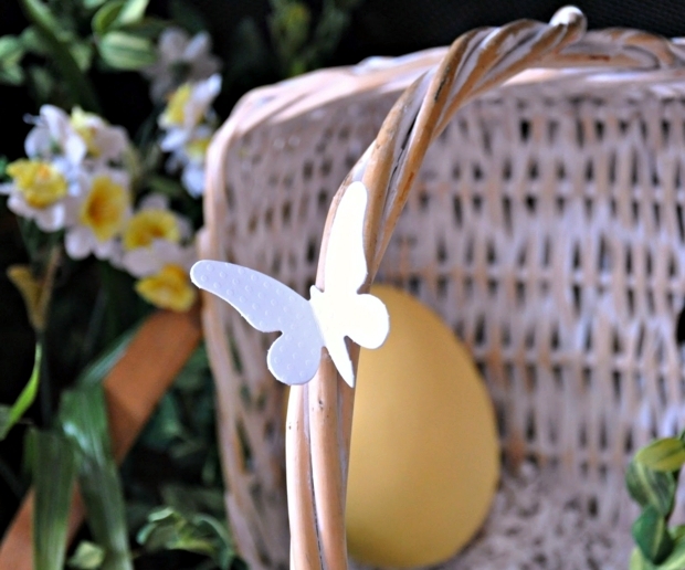 Tinkering soft paper butterflies - decorating ideas for Easter 2014