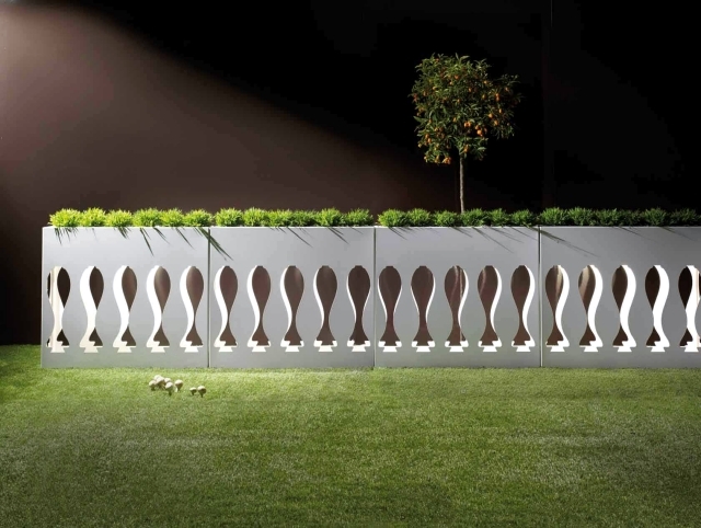 Flower Pots are light and yet modern decorative partitions