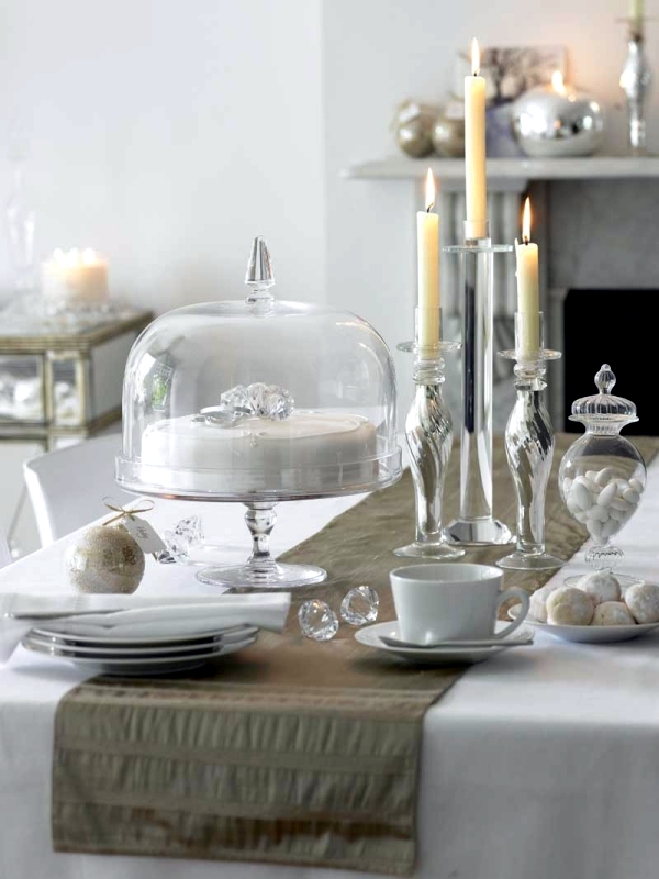 Bright white decoration ideas for winter and Christmas