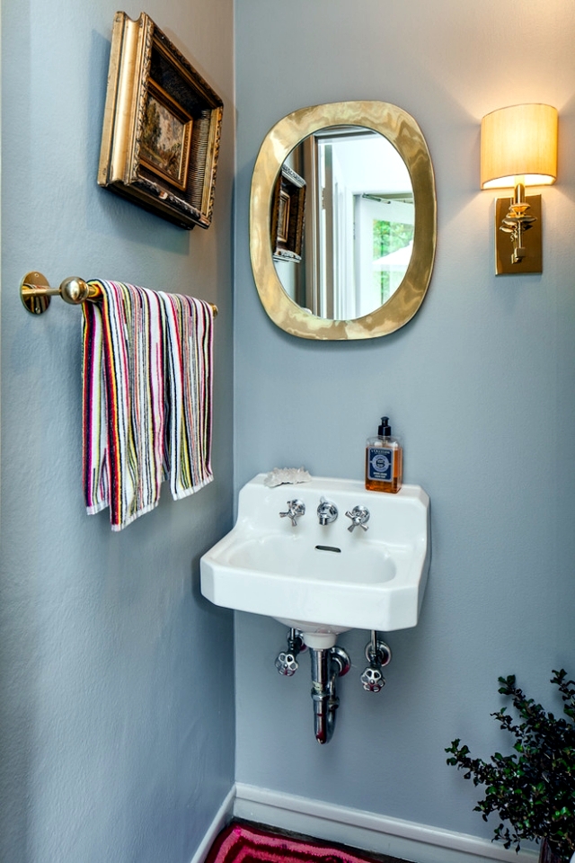 Tips for decorating small bathrooms: What You Need to Consider
