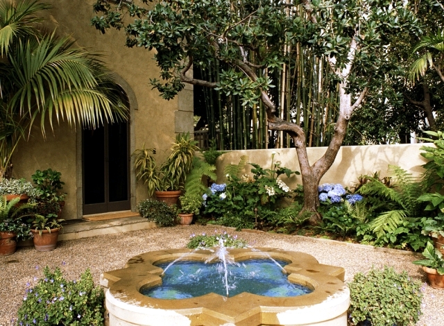 22 ideas for garden fountains as a creative design element in the garden