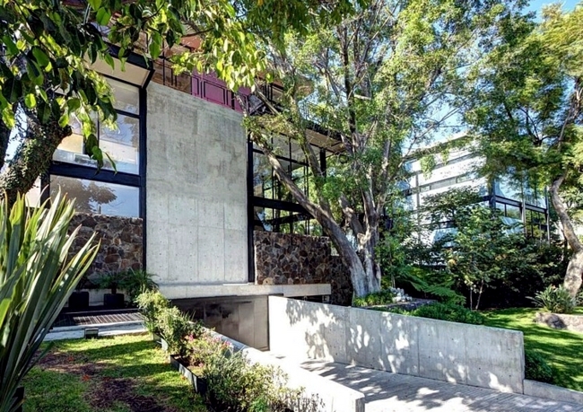 Massive concrete residential house - an oasis of peace and serenity