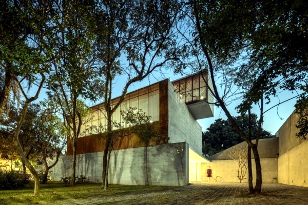 Solid concrete house in Sao Paolo modern architecture in the Bauhaus style