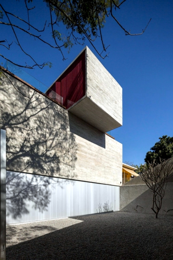 Solid concrete house in Sao Paolo modern architecture in the Bauhaus style