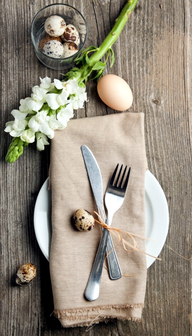 25 decorating ideas for the Easter table - put guests in an atmosphere of spring!