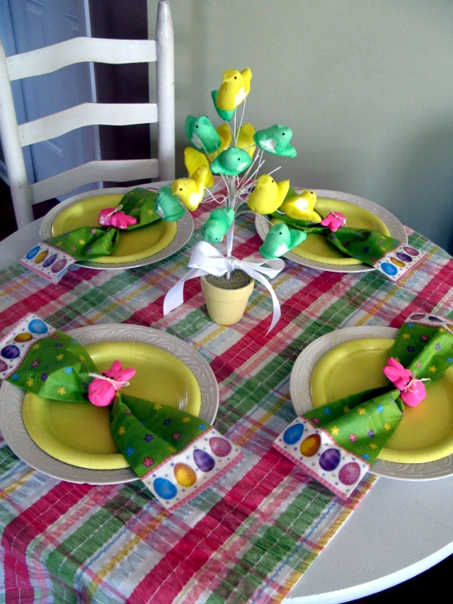 25 decorating ideas for the Easter table - put guests in an atmosphere of spring!