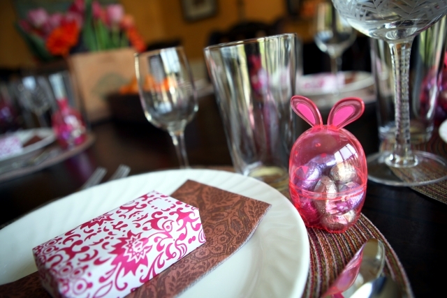 25 decorating ideas for the Easter table - put guests in an atmosphere of spring!