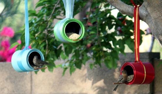 Build Vogelfutterhaus me - attracting birds to the garden