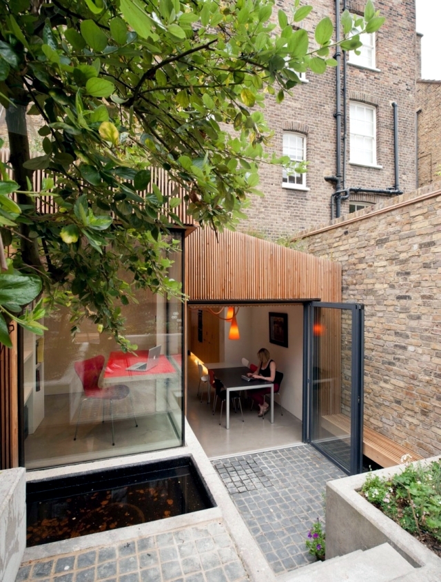 Jewel Box in the extension of the London house with eco environmental concept Jewel Box in the extension of the London house with eco environmental concept