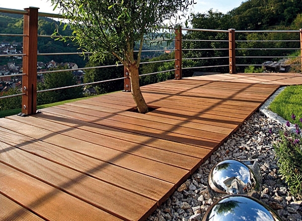 Terrace Bankirai embarrassed - material benefits for outdoor use