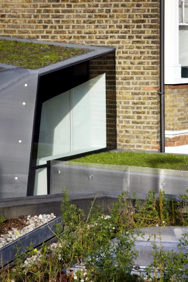 Contemporary Home features of Live Earth and a workshop