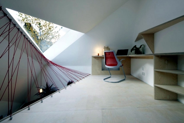 Contemporary Home features of Live Earth and a workshop