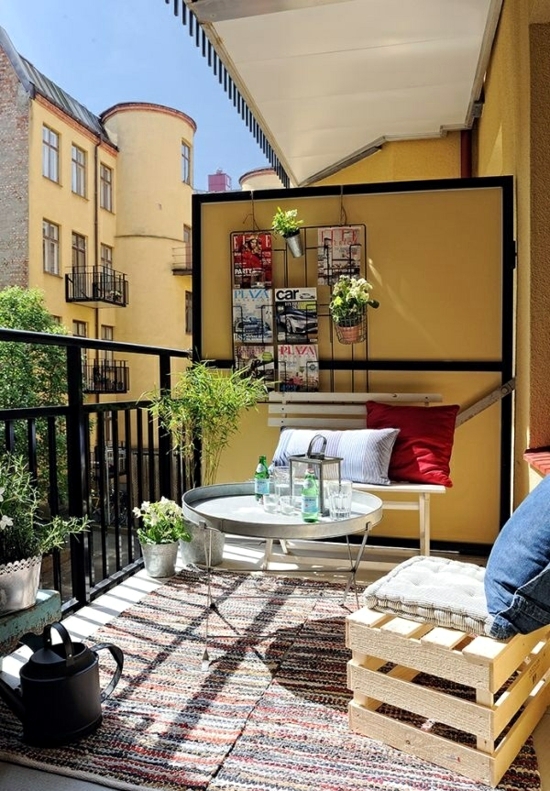 Balcony in summer - colorful decoration ideas for outdoor