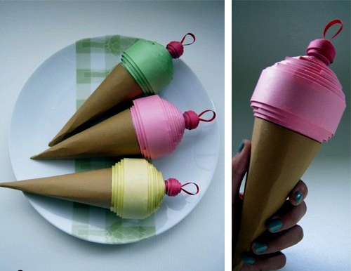 Sommerdeko Make your own idea with colorful paper ice cream cones for children