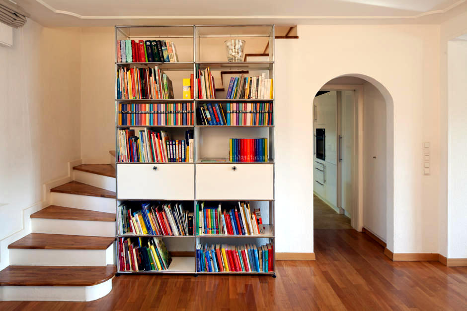 Entrance Hall & Cloakroom