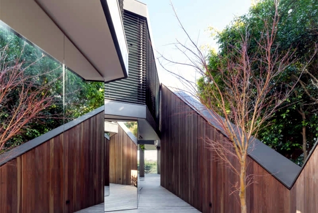 K House in Sydney - concrete house roof in a geometric design